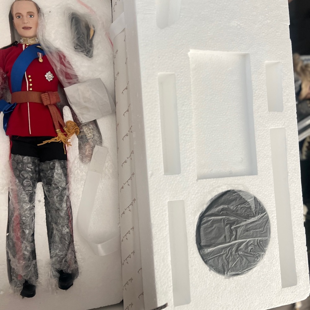 Royal Guard Figurine in Red and Black Uniform
